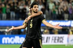 开云体育入口-大国之争：巴西和墨西哥足球队点球向前