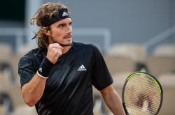 开云官网-包含德国网球队逆转世界网球队，西西帕斯爆发神勇的词条