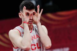 开云APP-太阳逆转上海队，易建联关键制胜