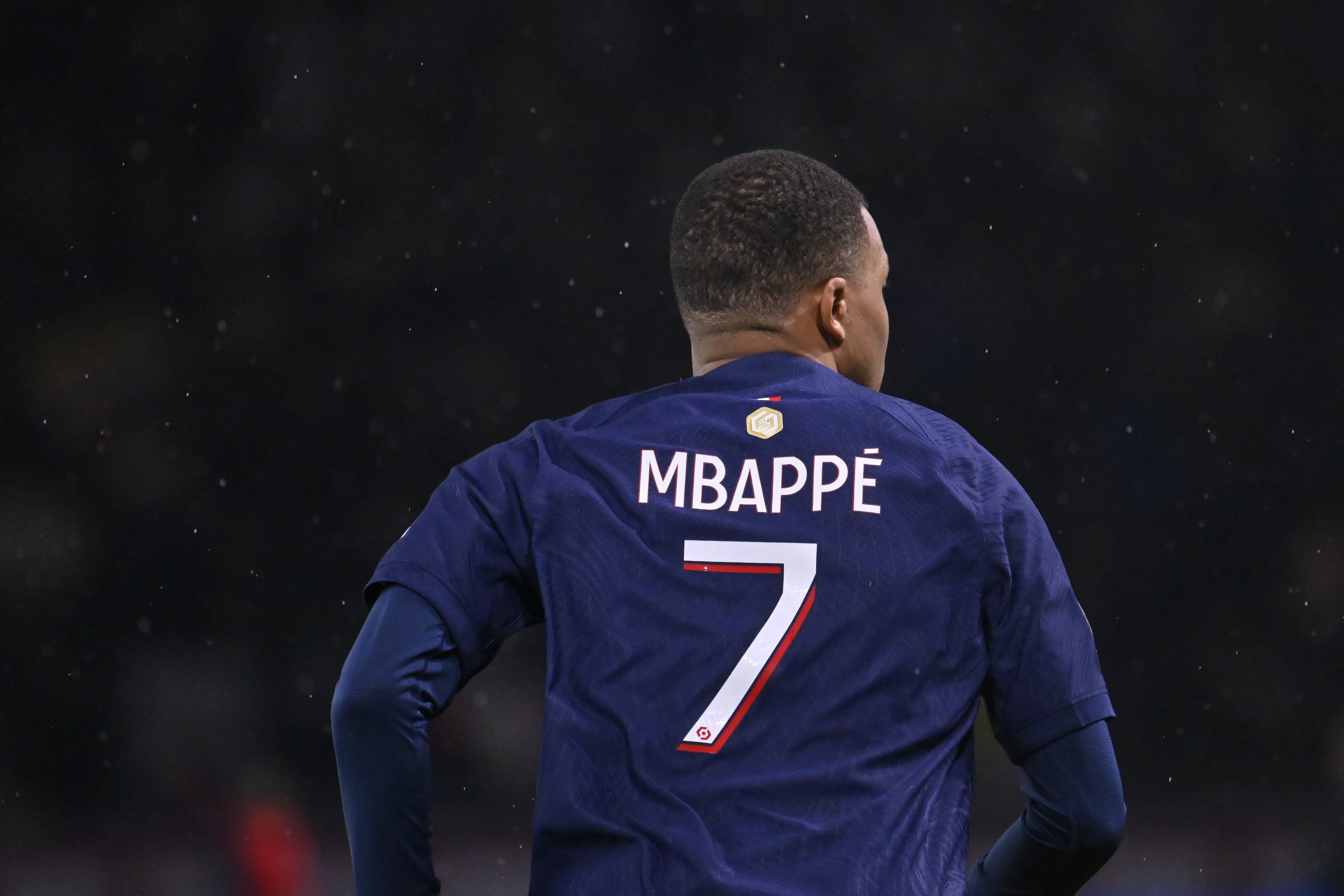 关于蒙彼利埃主场不敌巴黎圣日耳曼，遭遇溃败的信息