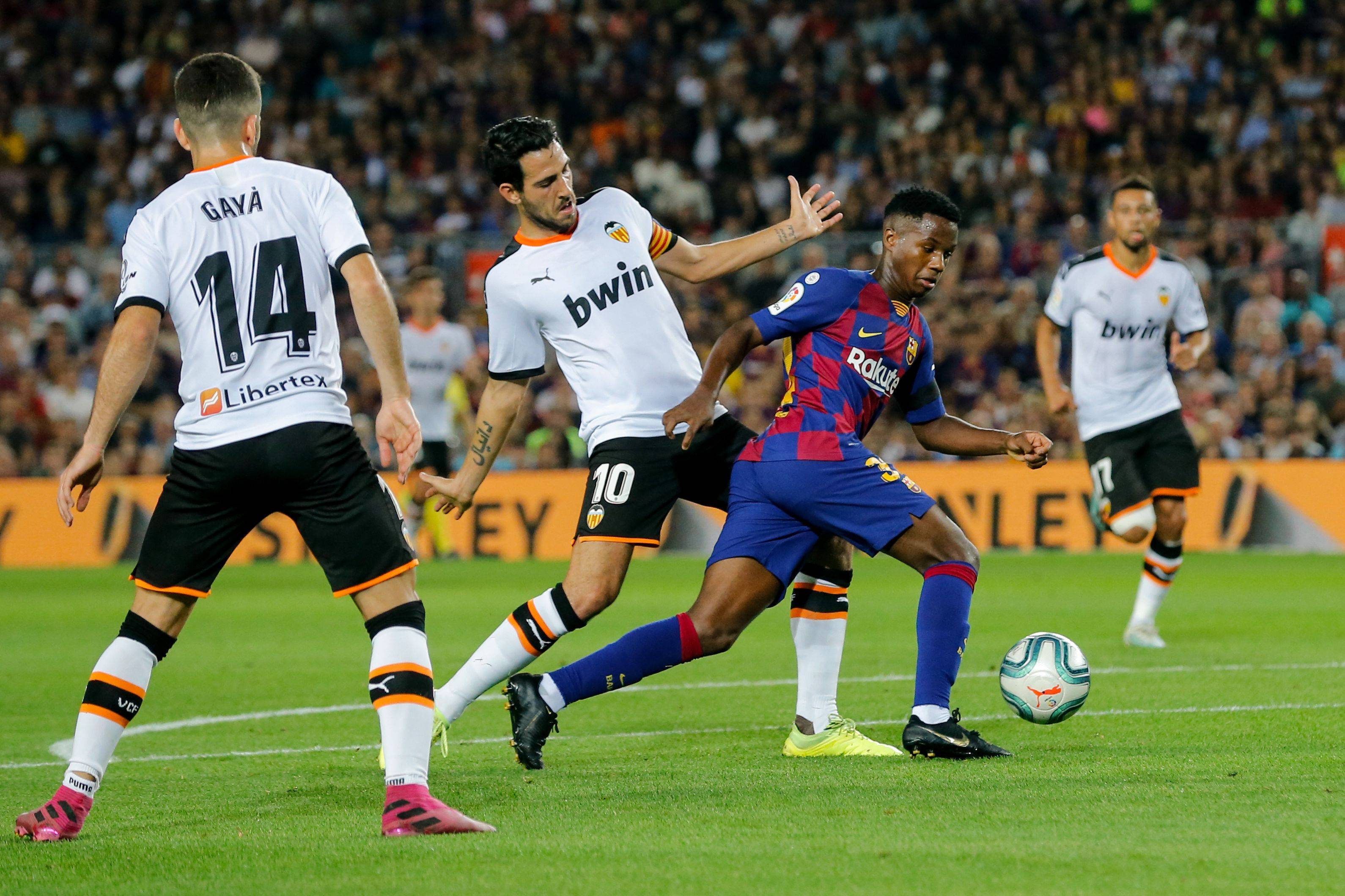 足球联赛的最新动态引发讨论热潮 足球联赛的最新动态引发讨论热潮