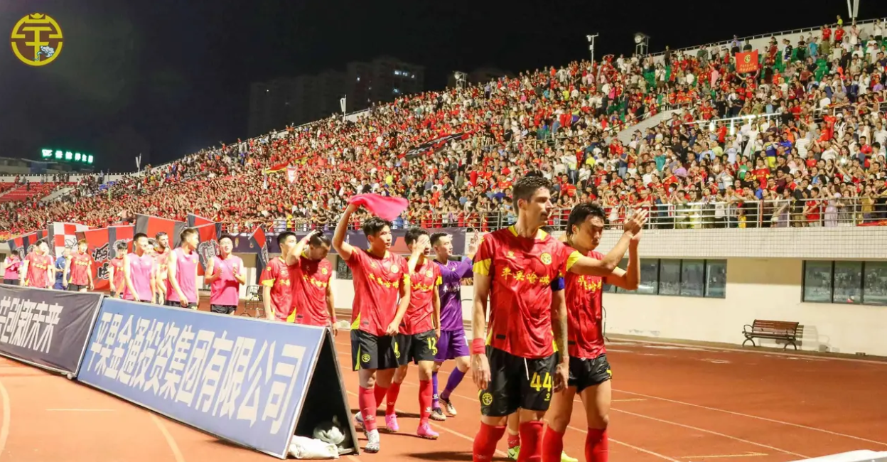 中超劲旅展现实力,赛场上精彩不断 中超劲旅展现实力,赛场上精彩不断