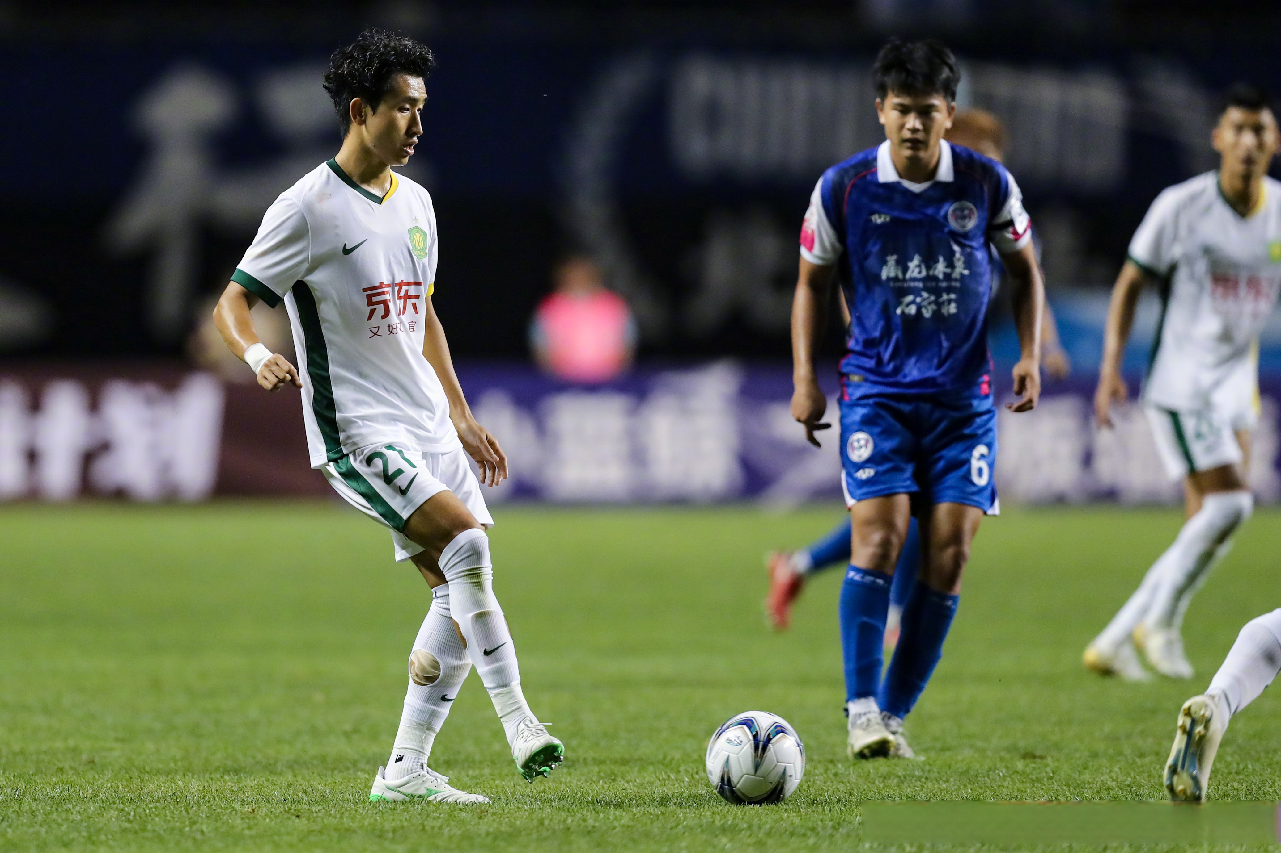 上港众将梅开二度,战胜中赫国安晋级 上港众将梅开二度,战胜中赫国安晋级