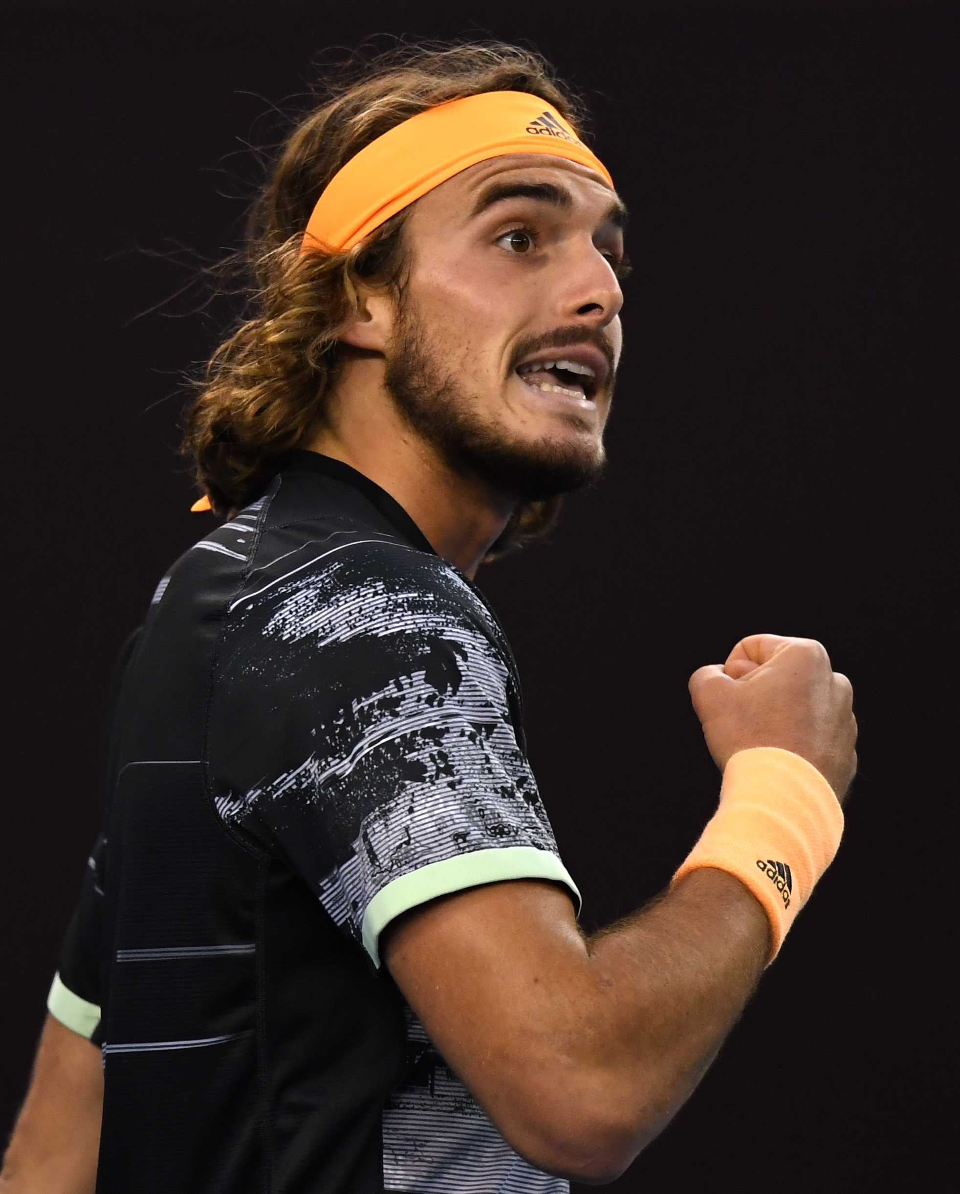 西班牙网球队轻取世界网球队,西西帕斯打破历史纪录的简单介绍 西班牙网球队轻取世界网球队,西西帕斯打破历史纪录的简单介绍