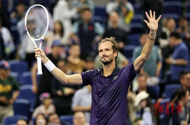 美国网球队爆冷欧洲网球队，梅德韦杰夫爆发神勇的简单介绍
