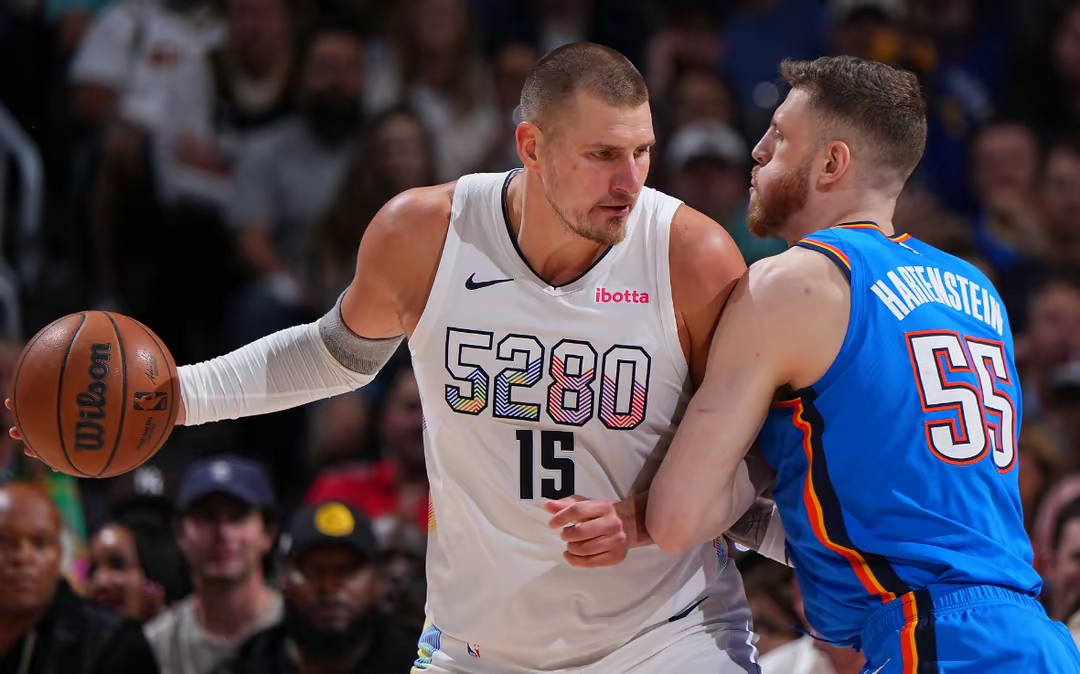 包含太阳绝杀马刺，约基奇统治全场的词条